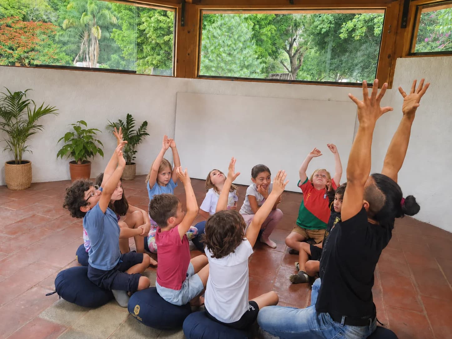 Niñas y niños en una etapa de transición de aprendizaje